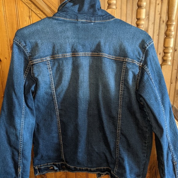 Jean jacket - Picture 2 of 3